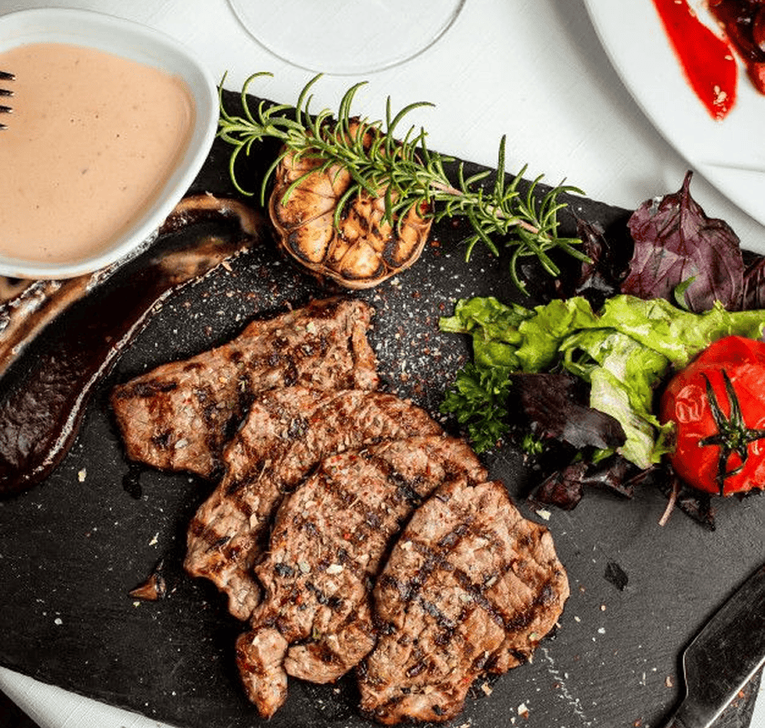 Перечный стейк в сливочном соусе