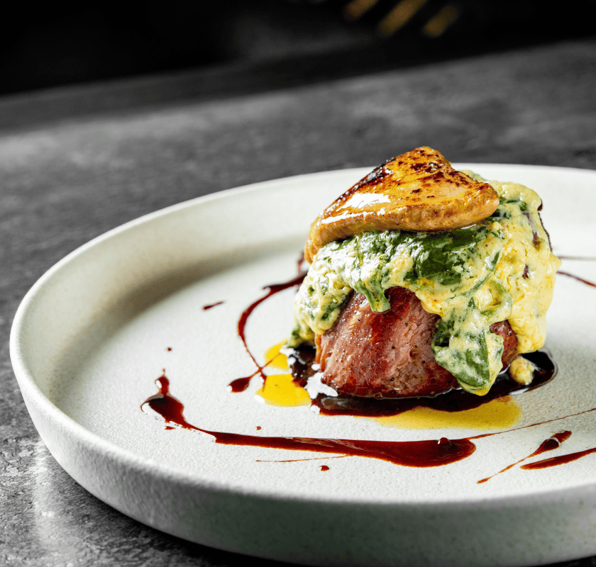 Филе миньон в облаке из цветной капусты