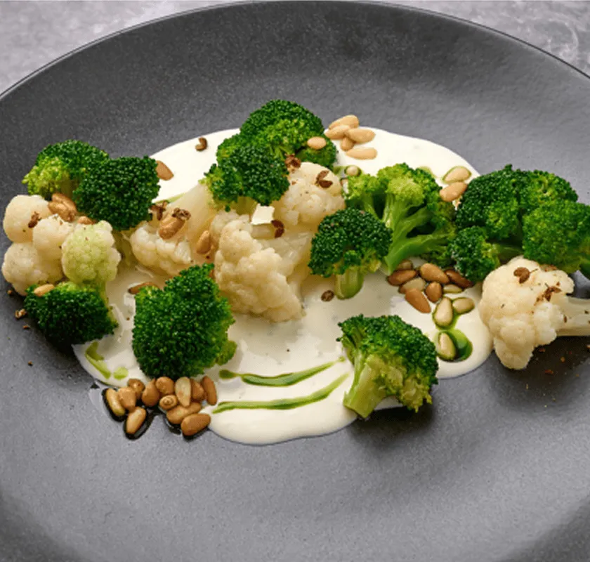 Овощной букет с соусом блю чиз